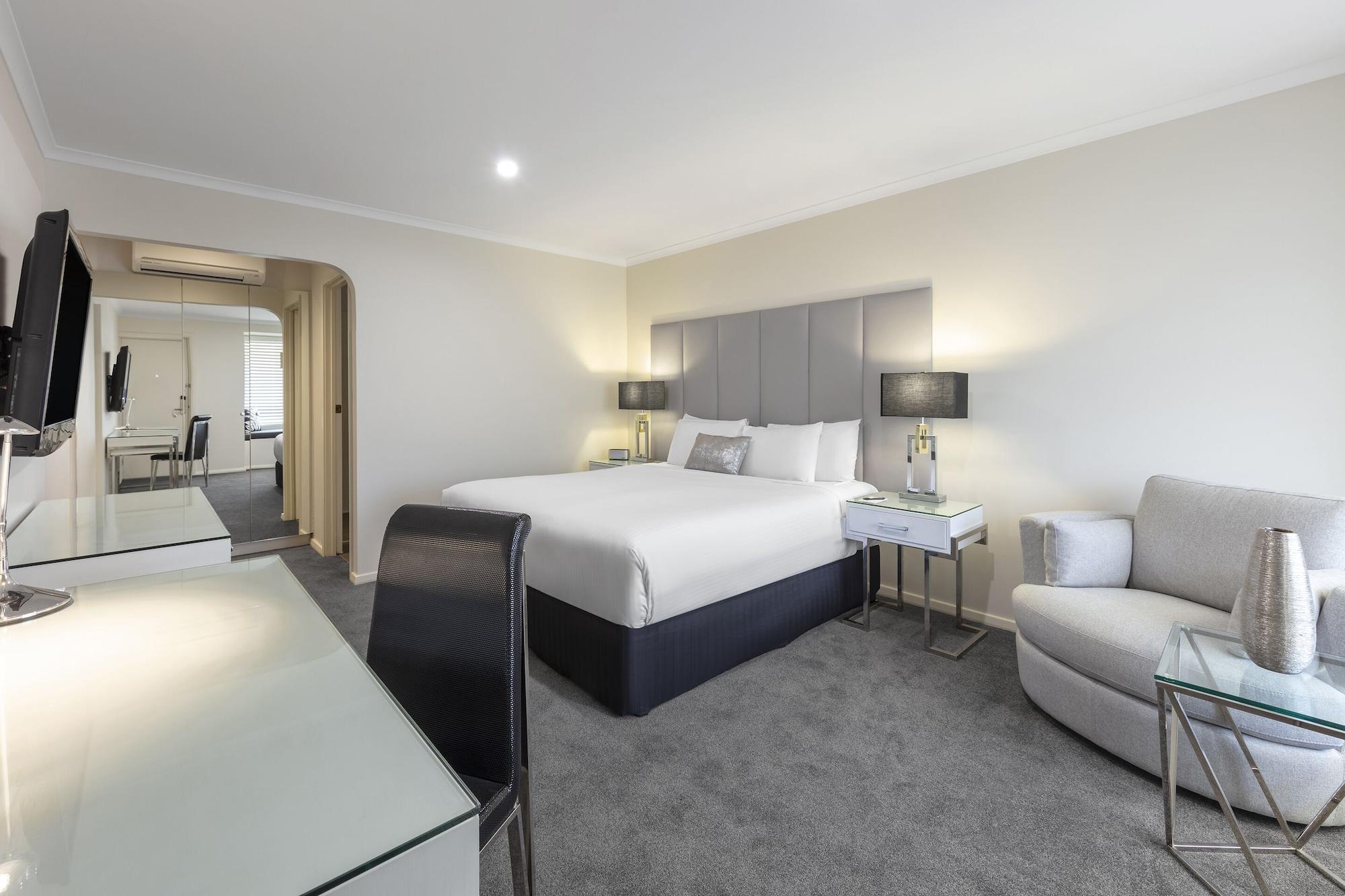 The Carrington Hotel Шепъртън Екстериор снимка
